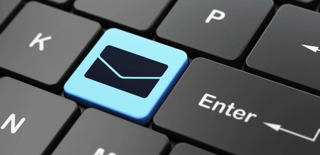 Adult.Time_.10_simple_solutions_for_email_overload.Article.6077.keyboard_email_key.ts_463284187-3